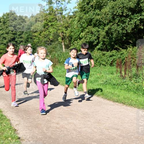 27.09.2026 - 35. Volkslauf durch das schöne Alstertal Dr. Thomas Lammeyer http://msf.ph/oto/10567086 27.09.2026 10:42:01 Laufen 4226, 4218 meine-sportfotos.de