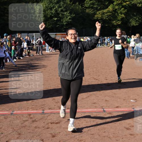 27.09.2026 - 35. Volkslauf durch das schöne Alstertal Strokosch-Dieckow http://msf.ph/oto/10567322 27.09.2026 11:01:20 Ziel 4013, 4173 meine-sportfotos.de