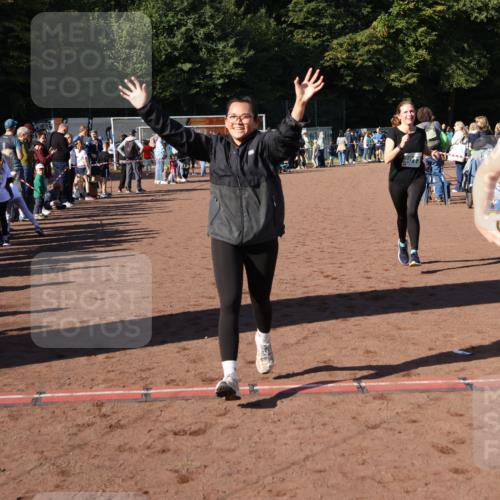 27.09.2026 - 35. Volkslauf durch das schöne Alstertal Strokosch-Dieckow http://msf.ph/oto/10567351 27.09.2026 11:01:19 Ziel 4013, 4173 meine-sportfotos.de