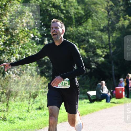 27.09.2026 - 35. Volkslauf durch das schöne Alstertal Dr. Thomas Lammeyer http://msf.ph/oto/10567743 27.09.2026 10:48:05 Laufen 75 meine-sportfotos.de