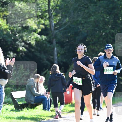 27.09.2026 - 35. Volkslauf durch das schöne Alstertal Dr. Thomas Lammeyer http://msf.ph/oto/10568175 27.09.2026 10:51:12 Laufen 4227, 4232 meine-sportfotos.de