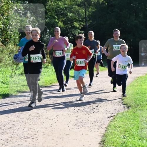 27.09.2026 - 35. Volkslauf durch das schöne Alstertal Dr. Thomas Lammeyer http://msf.ph/oto/10568490 27.09.2026 10:53:12 Laufen 4214, 4073, 242, 4122, 4140, 4213 meine-sportfotos.de