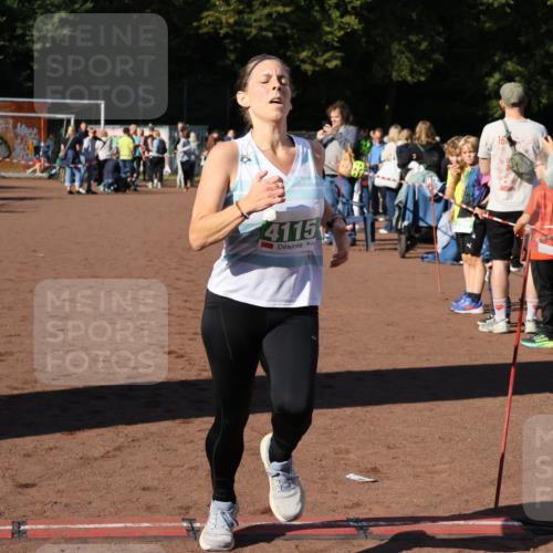 27.09.2026 - 35. Volkslauf durch das schöne Alstertal Strokosch-Dieckow http://msf.ph/oto/10568726 27.09.2026 11:01:02 Ziel 4042, 4115 meine-sportfotos.de