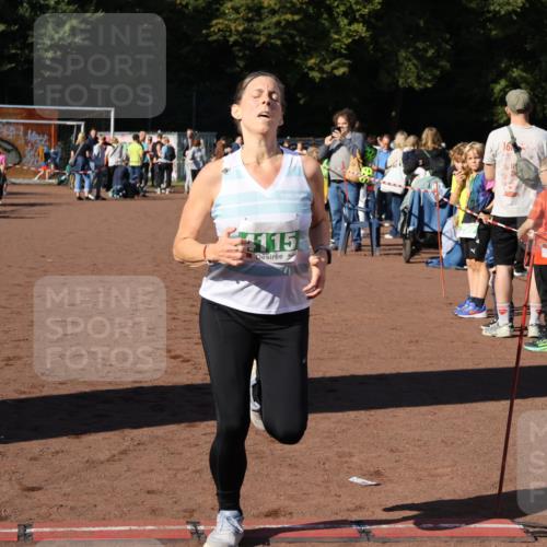 27.09.2026 - 35. Volkslauf durch das schöne Alstertal Strokosch-Dieckow http://msf.ph/oto/10568730 27.09.2026 11:01:02 Ziel 4042, 4115 meine-sportfotos.de
