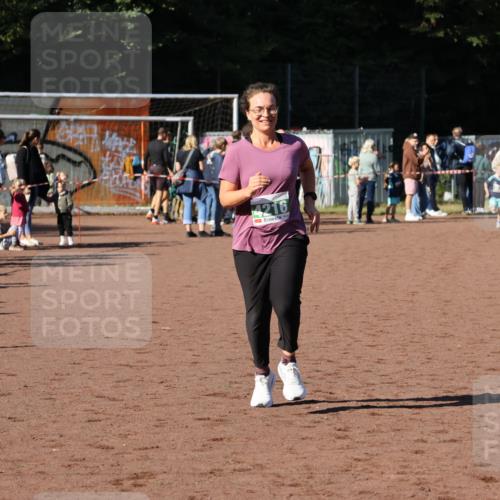 27.09.2026 - 35. Volkslauf durch das schöne Alstertal Strokosch-Dieckow http://msf.ph/oto/10568807 27.09.2026 11:00:44 Ziel 4216 meine-sportfotos.de