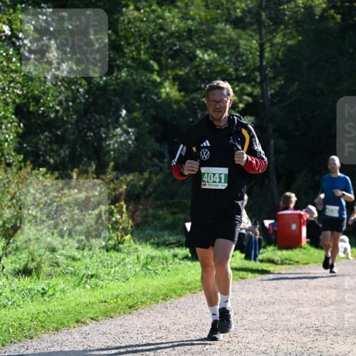 27.09.2026 - 35. Volkslauf durch das schöne Alstertal Dr. Thomas Lammeyer http://msf.ph/oto/10568851 27.09.2026 10:55:04 Laufen 4041 meine-sportfotos.de