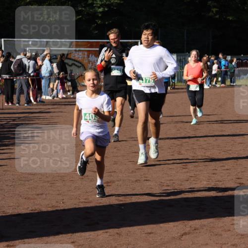 27.09.2026 - 35. Volkslauf durch das schöne Alstertal Strokosch-Dieckow http://msf.ph/oto/10568859 27.09.2026 11:00:25 Ziel 4039, 4041, 4080, 4093, 4095, 4153, 4161, 4179 meine-sportfotos.de