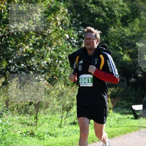 27.09.2026 - 35. Volkslauf durch das schöne Alstertal Dr. Thomas Lammeyer http://msf.ph/oto/10568864 27.09.2026 10:55:05 Laufen 4041 meine-sportfotos.de