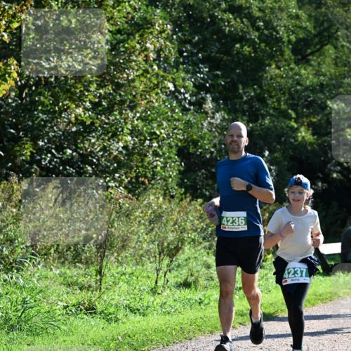 27.09.2026 - 35. Volkslauf durch das schöne Alstertal Dr. Thomas Lammeyer http://msf.ph/oto/10568893 27.09.2026 10:55:09 Laufen 4236, 4237 meine-sportfotos.de