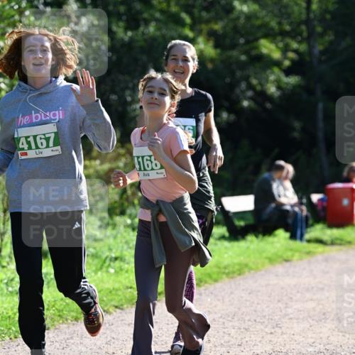 27.09.2026 - 35. Volkslauf durch das schöne Alstertal Dr. Thomas Lammeyer http://msf.ph/oto/10569026 27.09.2026 10:55:34 Laufen 4167, 4168 meine-sportfotos.de
