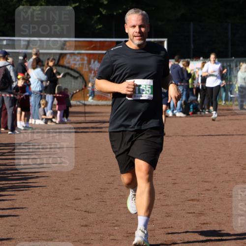 27.09.2026 - 35. Volkslauf durch das schöne Alstertal Strokosch-Dieckow http://msf.ph/oto/10569092 27.09.2026 10:59:42 Ziel 4155, 4165, 4235 meine-sportfotos.de