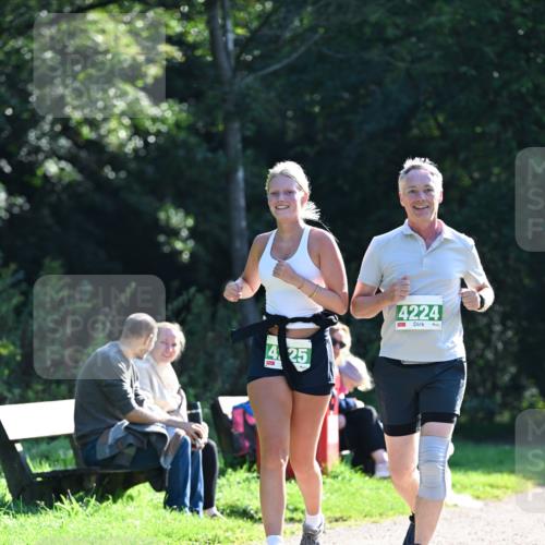 27.09.2026 - 35. Volkslauf durch das schöne Alstertal Dr. Thomas Lammeyer http://msf.ph/oto/10569237 27.09.2026 10:56:46 Laufen 425, 4224 meine-sportfotos.de
