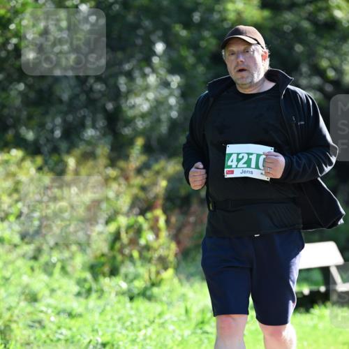 27.09.2026 - 35. Volkslauf durch das schöne Alstertal Dr. Thomas Lammeyer http://msf.ph/oto/10569598 27.09.2026 10:58:43 Laufen 4210 meine-sportfotos.de