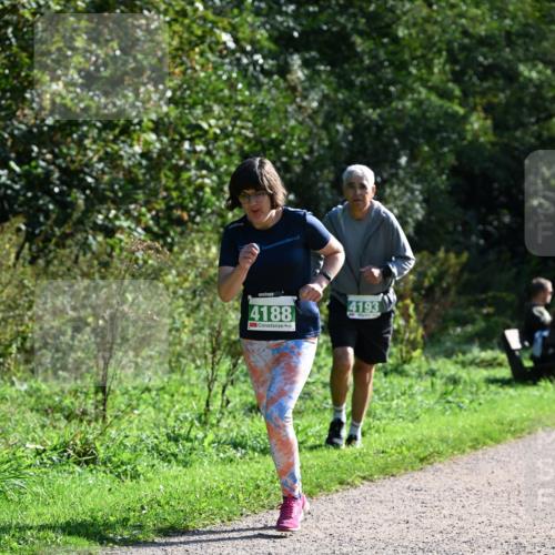 27.09.2026 - 35. Volkslauf durch das schöne Alstertal Dr. Thomas Lammeyer http://msf.ph/oto/10569975 27.09.2026 11:07:27 Laufen 4188, 4193 meine-sportfotos.de
