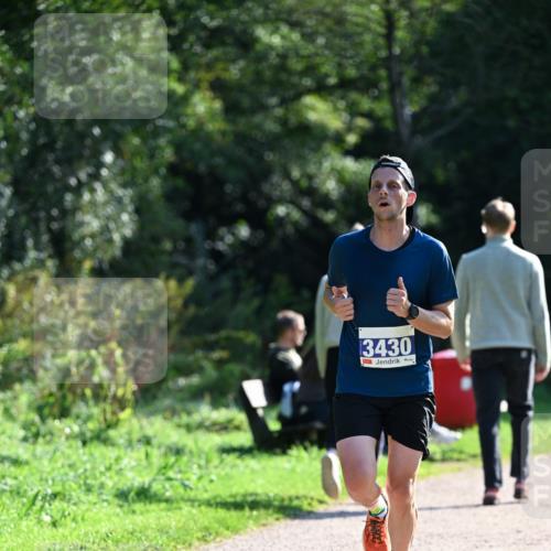27.09.2026 - 35. Volkslauf durch das schöne Alstertal Dr. Thomas Lammeyer http://msf.ph/oto/10570091 27.09.2026 11:09:21 Laufen 3430 meine-sportfotos.de
