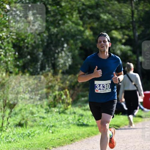 27.09.2026 - 35. Volkslauf durch das schöne Alstertal Dr. Thomas Lammeyer http://msf.ph/oto/10570095 27.09.2026 11:09:22 Laufen 3430 meine-sportfotos.de