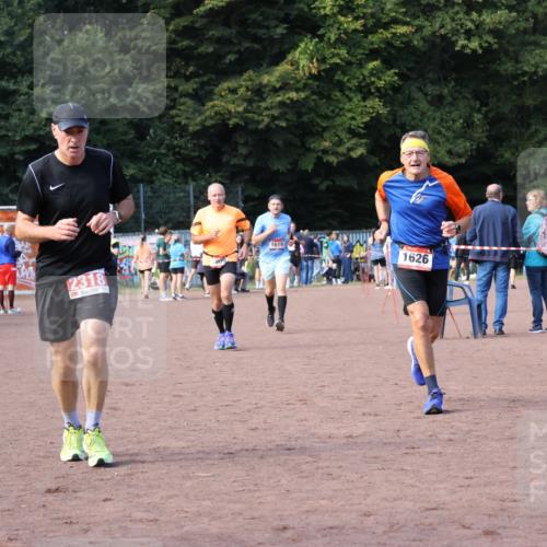 27.09.2026 - 35. Volkslauf durch das schöne Alstertal Strokosch-Dieckow http://msf.ph/oto/10570500 27.09.2026 12:17:58 Ziel 1609, 1619, 1626, 2318, 2378 meine-sportfotos.de
