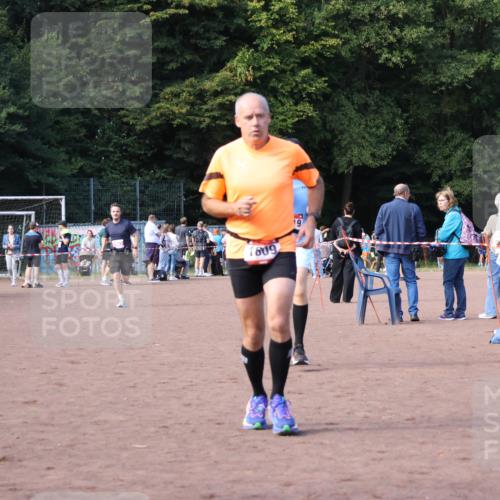 27.09.2026 - 35. Volkslauf durch das schöne Alstertal Strokosch-Dieckow http://msf.ph/oto/10570547 27.09.2026 12:18:03 Ziel 1609, 1619, 1626, 2318, 2962 meine-sportfotos.de