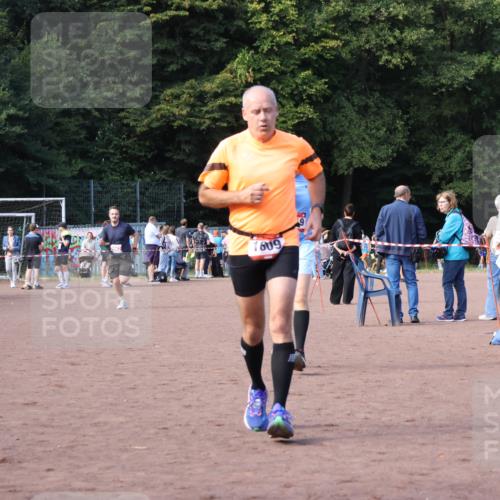 27.09.2026 - 35. Volkslauf durch das schöne Alstertal Strokosch-Dieckow http://msf.ph/oto/10570552 27.09.2026 12:18:03 Ziel 1609, 1619, 1626, 2318, 2962 meine-sportfotos.de