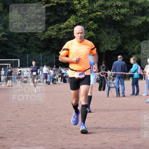 27.09.2026 - 35. Volkslauf durch das schöne Alstertal Strokosch-Dieckow http://msf.ph/oto/10570556 27.09.2026 12:18:03 Ziel 1609, 1619, 1626, 2318, 2962 meine-sportfotos.de
