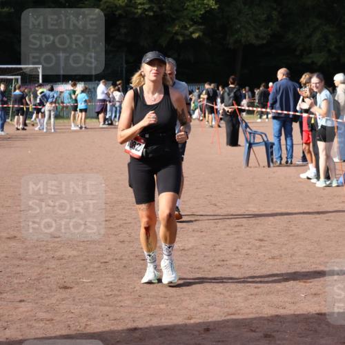 27.09.2026 - 35. Volkslauf durch das schöne Alstertal Strokosch-Dieckow http://msf.ph/oto/10570706 27.09.2026 12:18:28 Ziel 1082, 2243 meine-sportfotos.de