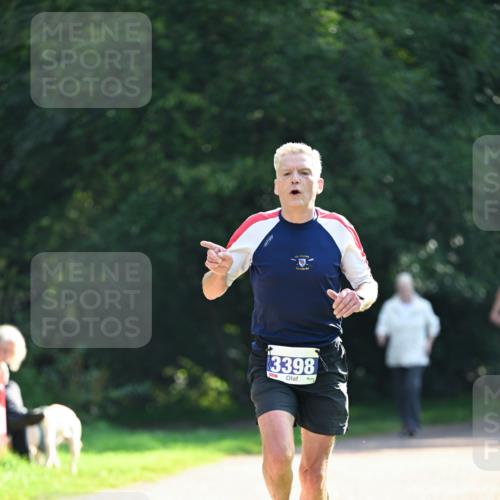 27.09.2026 - 35. Volkslauf durch das schöne Alstertal Dr. Thomas Lammeyer http://msf.ph/oto/10570845 27.09.2026 11:15:54 Laufen 3398 meine-sportfotos.de