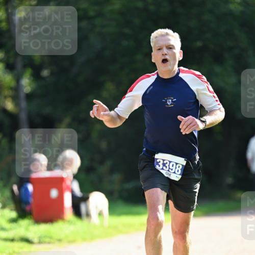 27.09.2026 - 35. Volkslauf durch das schöne Alstertal Dr. Thomas Lammeyer http://msf.ph/oto/10570852 27.09.2026 11:15:55 Laufen 3398 meine-sportfotos.de