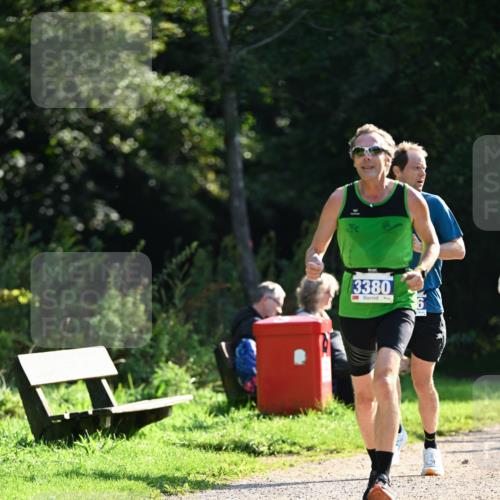 27.09.2026 - 35. Volkslauf durch das schöne Alstertal Dr. Thomas Lammeyer http://msf.ph/oto/10570876 27.09.2026 11:16:01 Laufen 3380 meine-sportfotos.de