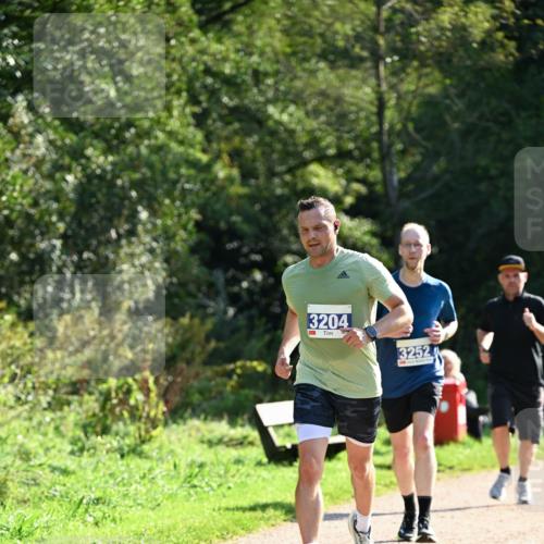 27.09.2026 - 35. Volkslauf durch das schöne Alstertal Dr. Thomas Lammeyer http://msf.ph/oto/10570993 27.09.2026 11:16:34 Laufen 3204, 3252 meine-sportfotos.de