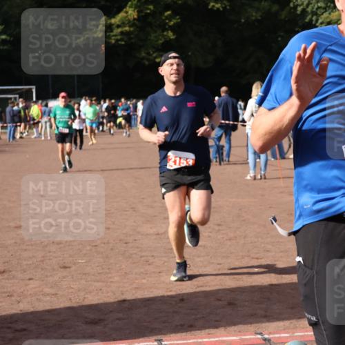 27.09.2026 - 35. Volkslauf durch das schöne Alstertal Strokosch-Dieckow http://msf.ph/oto/10571049 27.09.2026 12:19:02 Ziel 1627, 2153, 2493, 2964 meine-sportfotos.de