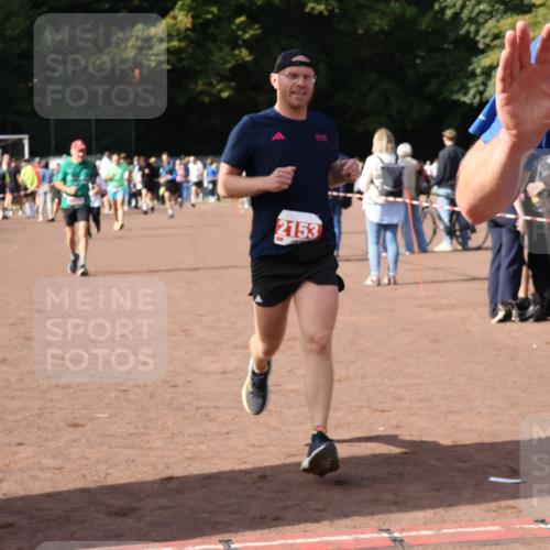 27.09.2026 - 35. Volkslauf durch das schöne Alstertal Strokosch-Dieckow http://msf.ph/oto/10571060 27.09.2026 12:19:02 Ziel 1627, 2153, 2493, 2964 meine-sportfotos.de