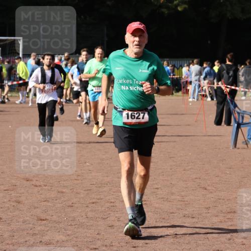 27.09.2026 - 35. Volkslauf durch das schöne Alstertal Strokosch-Dieckow http://msf.ph/oto/10571068 27.09.2026 12:19:06 Ziel 1580, 1627, 1665, 2153, 2956 meine-sportfotos.de