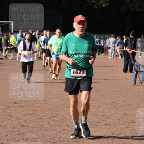 27.09.2026 - 35. Volkslauf durch das schöne Alstertal Strokosch-Dieckow http://msf.ph/oto/10571081 27.09.2026 12:19:07 Ziel 1580, 1627, 1665, 2283, 2956 meine-sportfotos.de