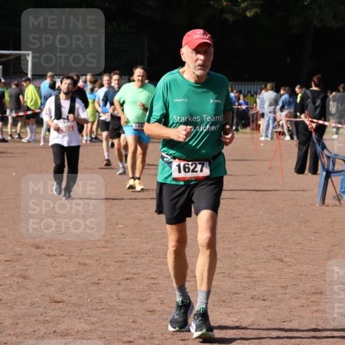 27.09.2026 - 35. Volkslauf durch das schöne Alstertal Strokosch-Dieckow http://msf.ph/oto/10571085 27.09.2026 12:19:07 Ziel 1580, 1627, 1665, 2283, 2956 meine-sportfotos.de