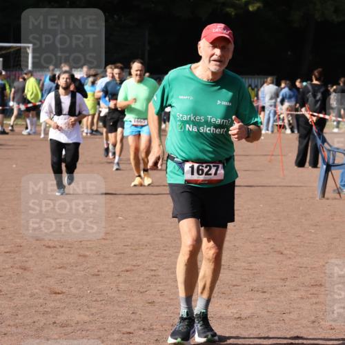 27.09.2026 - 35. Volkslauf durch das schöne Alstertal Strokosch-Dieckow http://msf.ph/oto/10571103 27.09.2026 12:19:07 Ziel 1580, 1627, 1665, 2283, 2956 meine-sportfotos.de