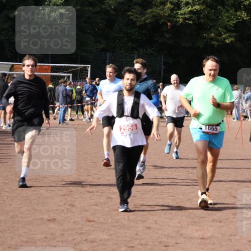 27.09.2026 - 35. Volkslauf durch das schöne Alstertal Strokosch-Dieckow http://msf.ph/oto/10571116 27.09.2026 12:19:11 Ziel 1580, 1627, 1665, 2283, 2454, 2956 meine-sportfotos.de