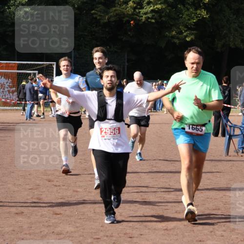 27.09.2026 - 35. Volkslauf durch das schöne Alstertal Strokosch-Dieckow http://msf.ph/oto/10571163 27.09.2026 12:19:12 Ziel 1580, 1627, 1665, 2283, 2454, 2956 meine-sportfotos.de