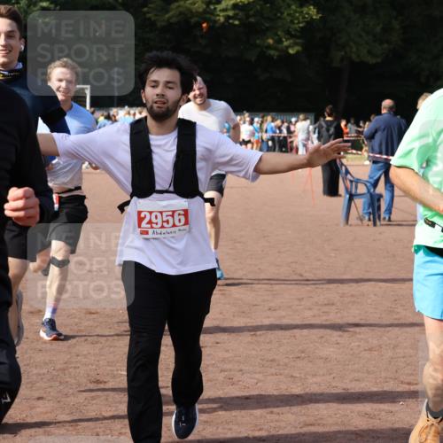27.09.2026 - 35. Volkslauf durch das schöne Alstertal Strokosch-Dieckow http://msf.ph/oto/10571225 27.09.2026 12:19:14 Ziel 1580, 1621, 1665, 2283, 2454, 2956 meine-sportfotos.de