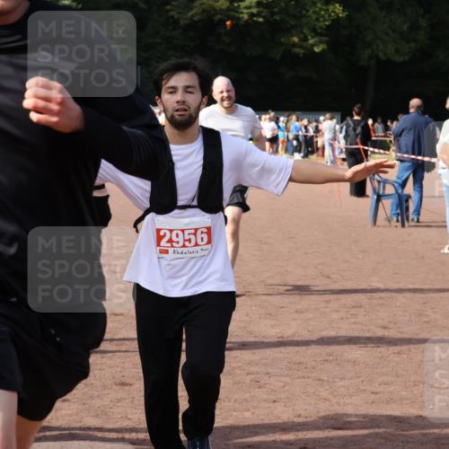 27.09.2026 - 35. Volkslauf durch das schöne Alstertal Strokosch-Dieckow http://msf.ph/oto/10571236 27.09.2026 12:19:14 Ziel 1580, 1621, 1665, 2283, 2454, 2956 meine-sportfotos.de