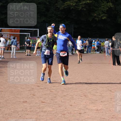 27.09.2026 - 35. Volkslauf durch das schöne Alstertal Strokosch-Dieckow http://msf.ph/oto/10571432 27.09.2026 12:19:47 Ziel 1587, 2498 meine-sportfotos.de