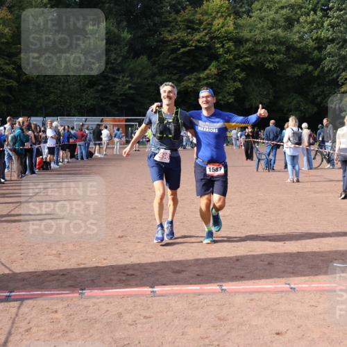 27.09.2026 - 35. Volkslauf durch das schöne Alstertal Strokosch-Dieckow http://msf.ph/oto/10571497 27.09.2026 12:19:50 Ziel 1587, 2051, 2498 meine-sportfotos.de