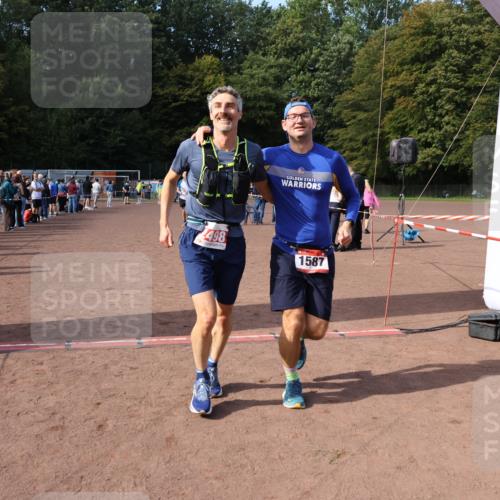 27.09.2026 - 35. Volkslauf durch das schöne Alstertal Strokosch-Dieckow http://msf.ph/oto/10571517 27.09.2026 12:19:52 Ziel 1587, 2051, 2498 meine-sportfotos.de