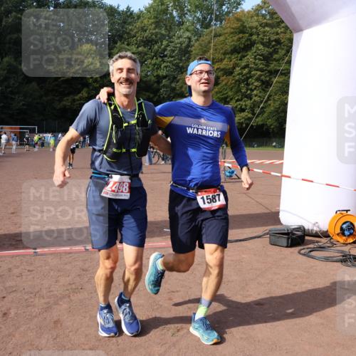27.09.2026 - 35. Volkslauf durch das schöne Alstertal Strokosch-Dieckow http://msf.ph/oto/10571541 27.09.2026 12:19:52 Ziel 1587, 2051, 2498 meine-sportfotos.de