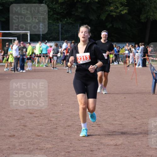 27.09.2026 - 35. Volkslauf durch das schöne Alstertal Strokosch-Dieckow http://msf.ph/oto/10571607 27.09.2026 12:20:11 Ziel 2313, 2505 meine-sportfotos.de