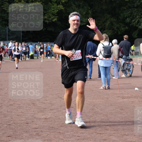 27.09.2026 - 35. Volkslauf durch das schöne Alstertal Strokosch-Dieckow http://msf.ph/oto/10571683 27.09.2026 12:20:15 Ziel 2313, 2426, 2505 meine-sportfotos.de