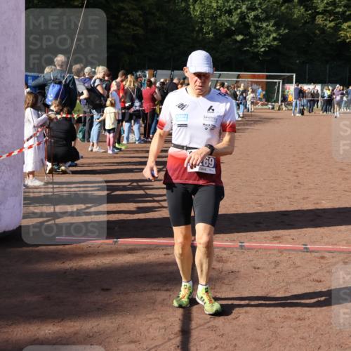 27.09.2026 - 35. Volkslauf durch das schöne Alstertal Strokosch-Dieckow http://msf.ph/oto/10571859 27.09.2026 11:21:07 Ziel 3246, 3252, 3269, 3394 meine-sportfotos.de