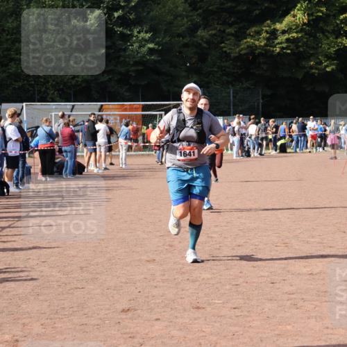 27.09.2026 - 35. Volkslauf durch das schöne Alstertal Strokosch-Dieckow http://msf.ph/oto/10571884 27.09.2026 12:20:51 Ziel 1079, 1641, 2074, 2974 meine-sportfotos.de