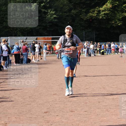 27.09.2026 - 35. Volkslauf durch das schöne Alstertal Strokosch-Dieckow http://msf.ph/oto/10571894 27.09.2026 12:20:51 Ziel 1079, 1641, 2074, 2974 meine-sportfotos.de