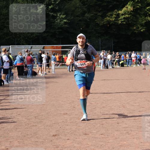 27.09.2026 - 35. Volkslauf durch das schöne Alstertal Strokosch-Dieckow http://msf.ph/oto/10571903 27.09.2026 12:20:51 Ziel 1079, 1641, 2074, 2974 meine-sportfotos.de
