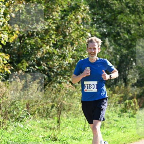 27.09.2026 - 35. Volkslauf durch das schöne Alstertal Dr. Thomas Lammeyer http://msf.ph/oto/10572036 27.09.2026 11:21:49 Laufen 3180 meine-sportfotos.de